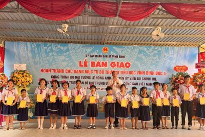LIÊN ĐỘI TRƯỜNG TIỂU HỌC VĨNH BÌNH BẮC 4 TỔ CHỨC PHONG TRÀO “VÌ ĐÀN EM THÂN YÊU” VỚI HOẠT ĐỘNG “TIẾP SỨC ĐẾN TRƯỜNG”