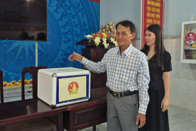 MÔ HÌNH DÂN VẬN KHÉO: “ĐẢNG VIÊN NÂNG BƯỚC EM ĐẾN TRƯỜNG” CỦA TRƯỜNG TH VĨNH BÌNH BẮC 4